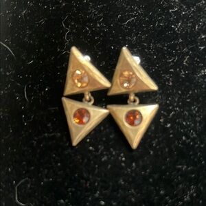 Chic Gold Triangle Earrings with Amber Highlights